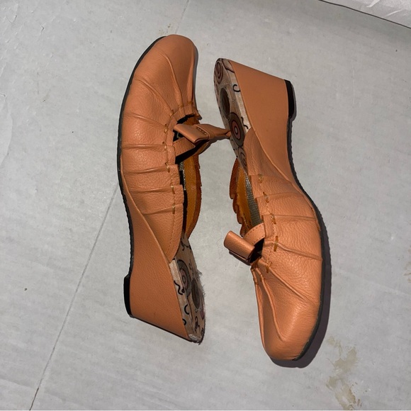 M by Morenatom Butterfly Slip Ons Open Back Sandals Size 6 - Picture 4 of 7